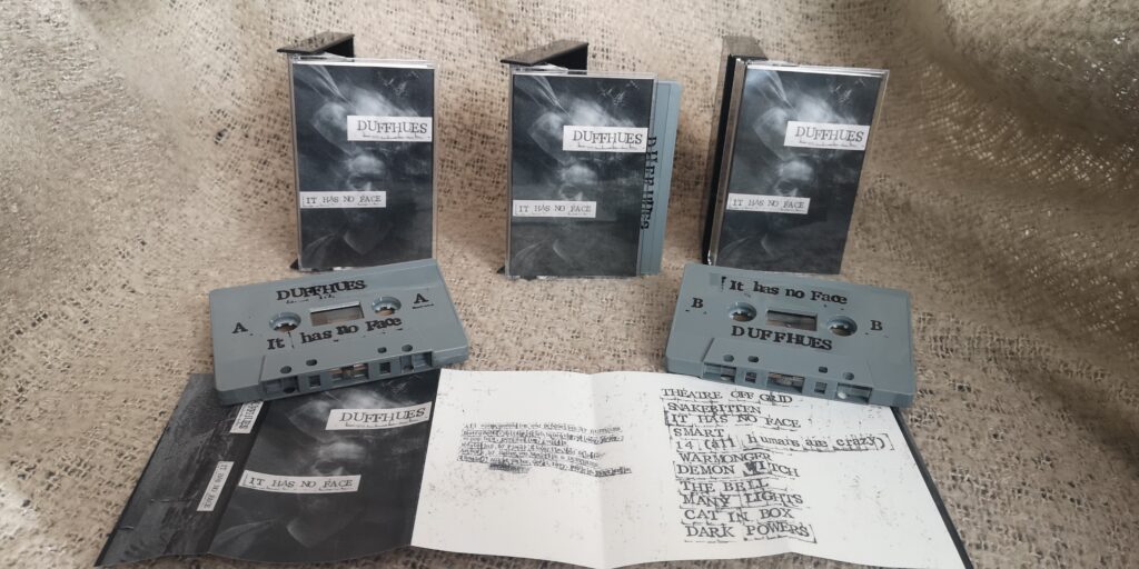 It has no Face (Cassette)